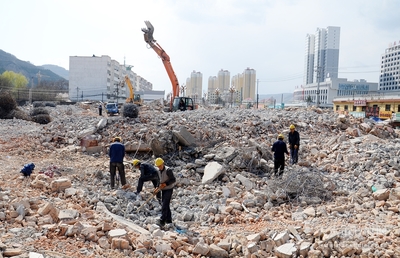 杨维俊检查秦州大道征地拆迁和工程建设情况